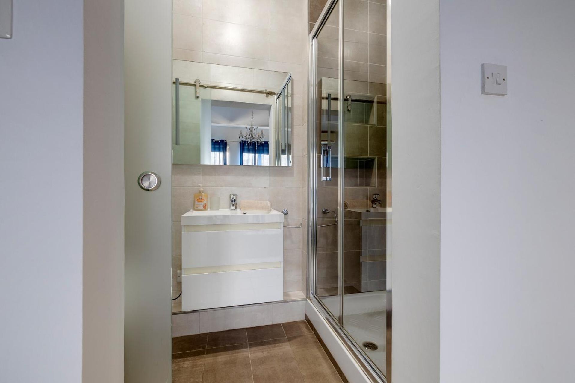 Modern 2Br Sliema Apartment Bagian luar foto
