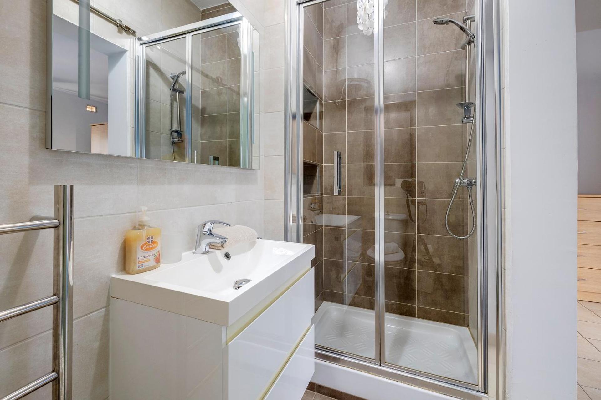 Modern 2Br Sliema Apartment Bagian luar foto